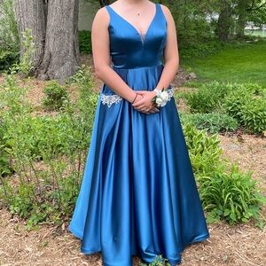 2 Cute prom dress, size 8